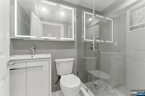 821 18th Street Union City NJ 07087