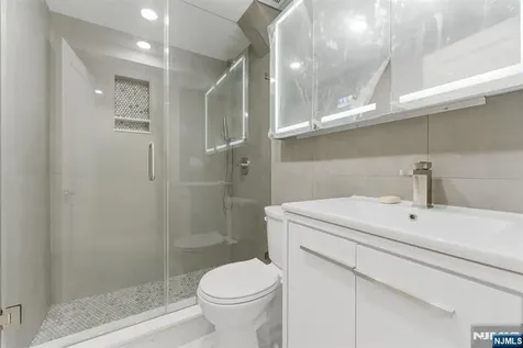 821 18th Street Union City NJ 07087