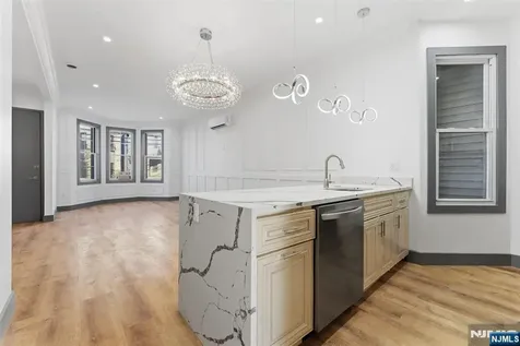 821 18th Street Union City NJ 07087