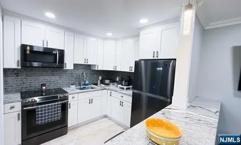 15 Cottage Midland Park NJ 07432