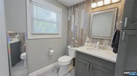 15 Cottage Midland Park NJ 07432