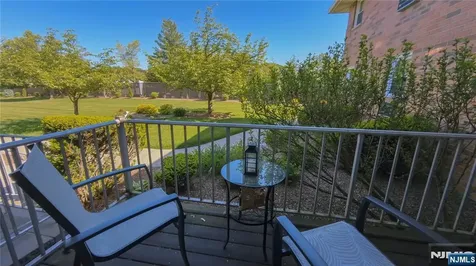 15 Cottage Midland Park NJ 07432
