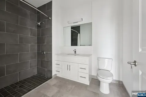 2 Executive Fort Lee NJ 07024