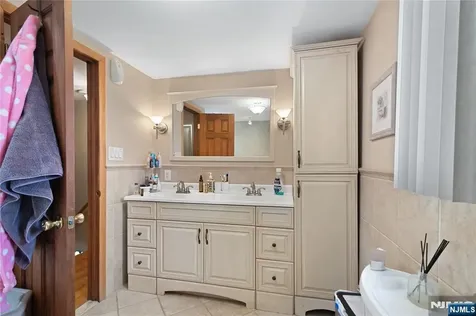 200 Bradford Avenue Linden NJ 07036
