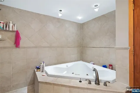 200 Bradford Avenue Linden NJ 07036