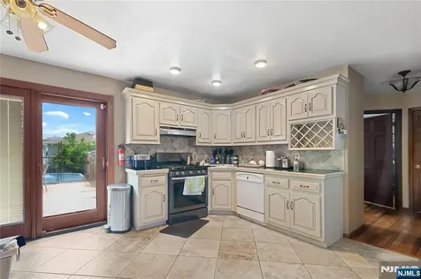 200 Bradford Avenue Linden NJ 07036