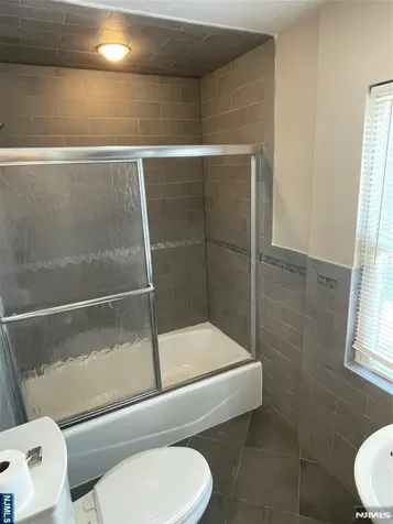 544 Oritani Place Teaneck NJ 07666