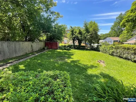 544 Oritani Place Teaneck NJ 07666