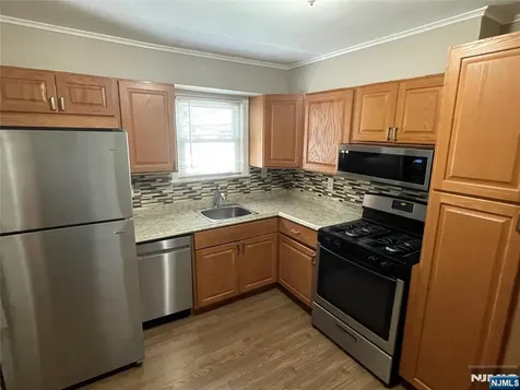 544 Oritani Place Teaneck NJ 07666