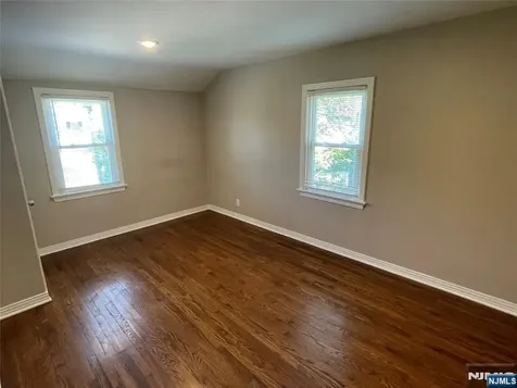 544 Oritani Place Teaneck NJ 07666