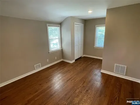544 Oritani Place Teaneck NJ 07666
