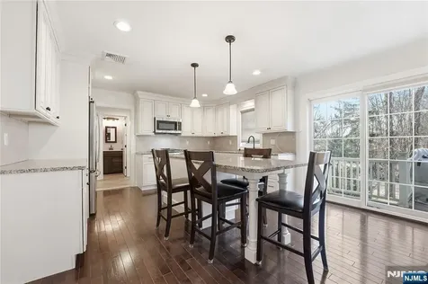 252 4th Avenue Westwood NJ 07675
