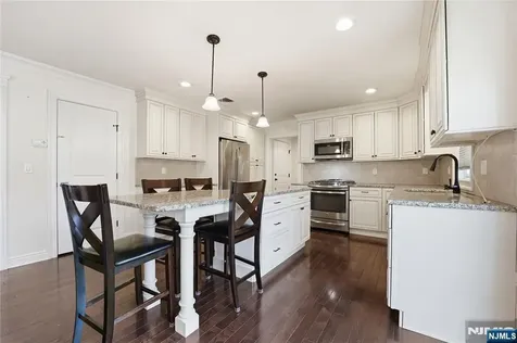 252 4th Avenue Westwood NJ 07675
