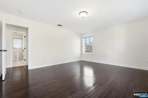252 4th Avenue Westwood NJ 07675