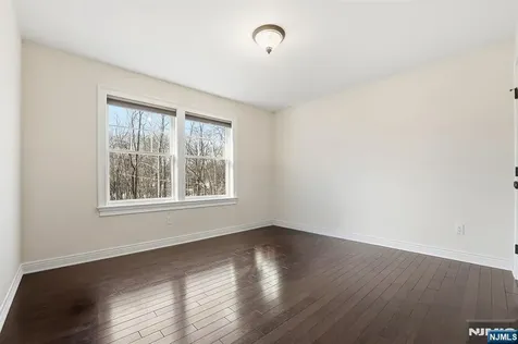252 4th Avenue Westwood NJ 07675