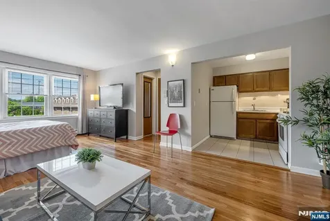 565 Grove Street Clifton NJ 07013