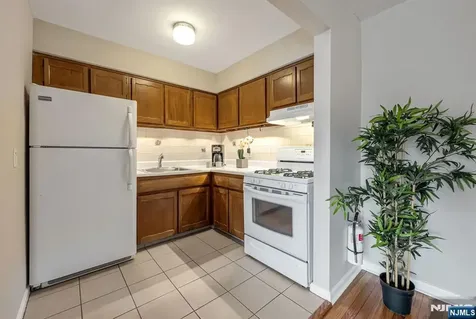 565 Grove Street Clifton NJ 07013