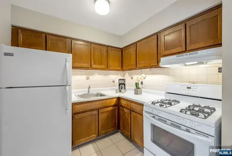 565 Grove Street Clifton NJ 07013
