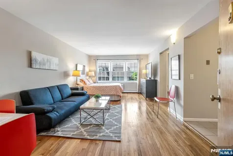 565 Grove Street Clifton NJ 07013