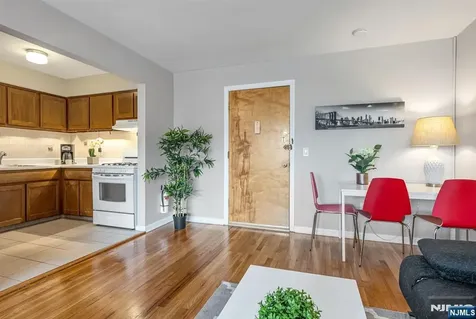 565 Grove Street Clifton NJ 07013
