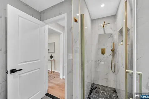 484 Sylvan Street Saddle Brook NJ 07663
