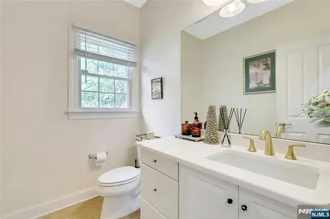 9 Franklin Montvale NJ 07645