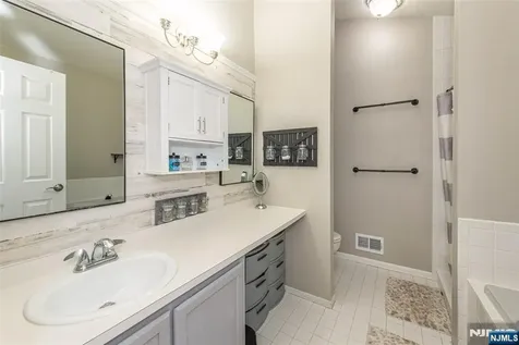3 Freedom Court Montville Township NJ 07045