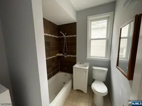 8 Treacy Avenue Newark NJ 07108