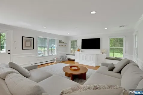 140 Boulevard Glen Rock NJ 07452