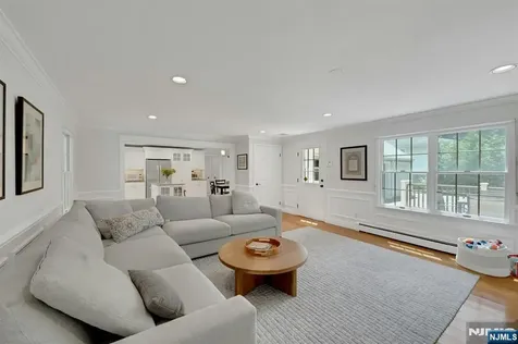140 Boulevard Glen Rock NJ 07452