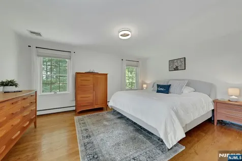 140 Boulevard Glen Rock NJ 07452