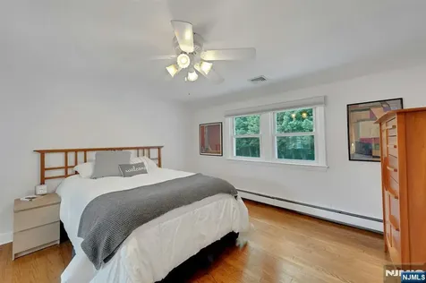 140 Boulevard Glen Rock NJ 07452