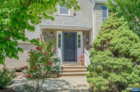 140 Boulevard Glen Rock NJ 07452
