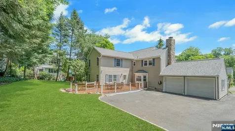 140 Boulevard Glen Rock NJ 07452