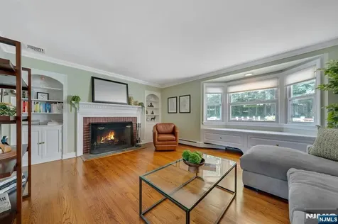140 Boulevard Glen Rock NJ 07452