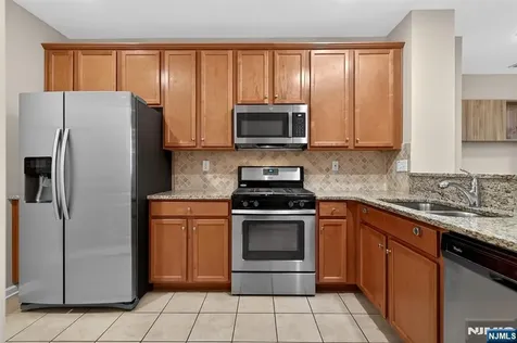 93 Wesmont Drive Wood Ridge NJ 07075