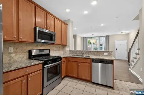 93 Wesmont Drive Wood Ridge NJ 07075