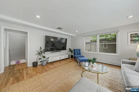45 Highfield Road Bloomfield NJ 07003