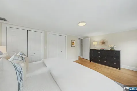 45 Highfield Road Bloomfield NJ 07003
