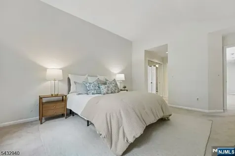 32 Kent Drive Roseland NJ 07068