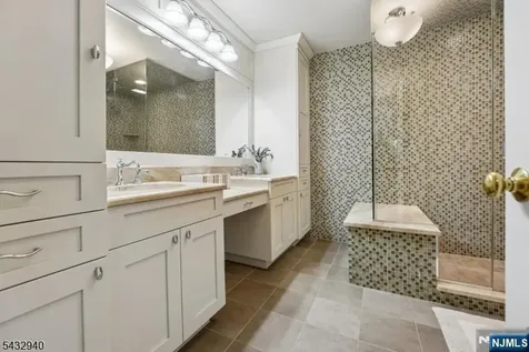 32 Kent Drive Roseland NJ 07068