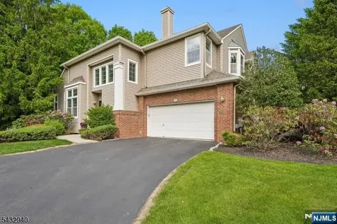 32 Kent Drive Roseland NJ 07068