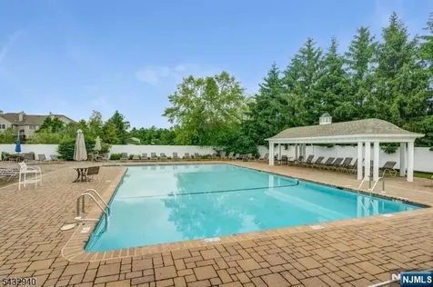 32 Kent Drive Roseland NJ 07068