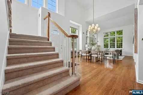 32 Kent Drive Roseland NJ 07068