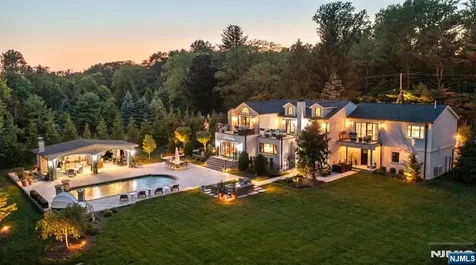 354 W Grand Avenue Montvale NJ 07645