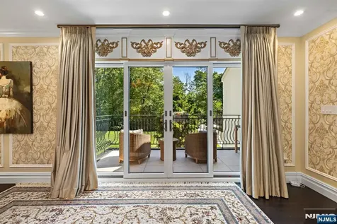 354 W Grand Avenue Montvale NJ 07645