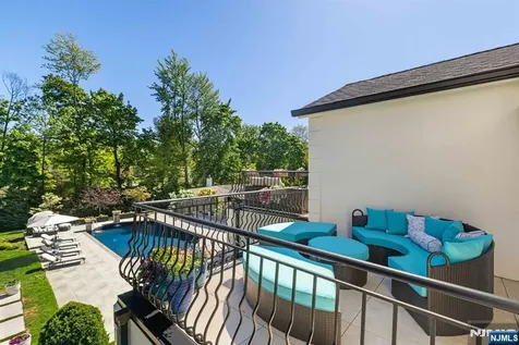 354 W Grand Avenue Montvale NJ 07645