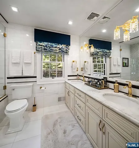354 W Grand Avenue Montvale NJ 07645
