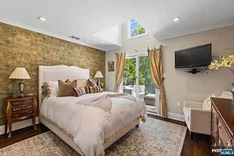 354 W Grand Avenue Montvale NJ 07645