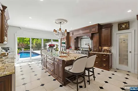 354 W Grand Avenue Montvale NJ 07645